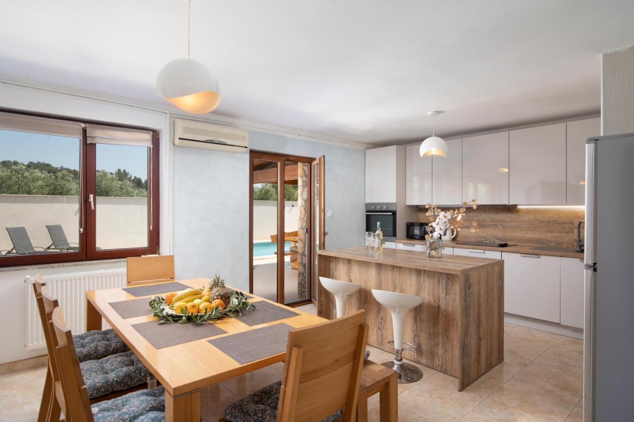 Holiday Home Franika Medulin Exterior foto